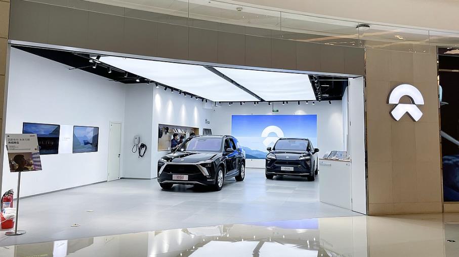 Auto elettriche: partnership tra NIO e Geely su scambio batterie