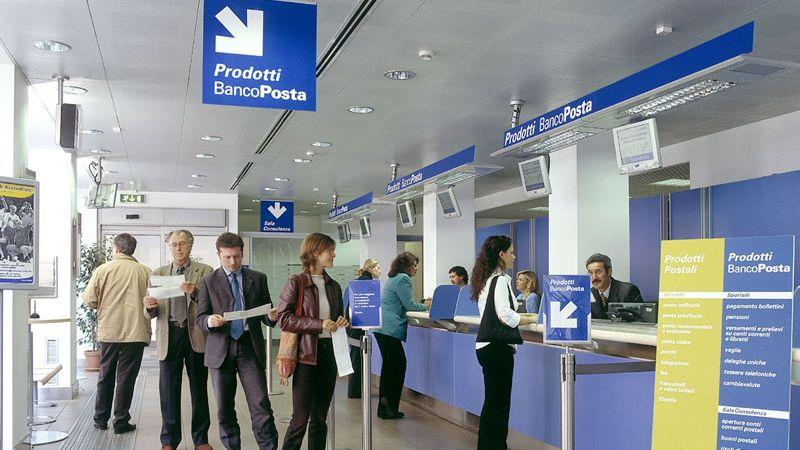 Azioni Poste Italiane: cosa fare in Borsa dopo i conti semestrali?