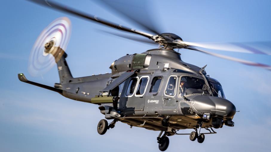 Azioni Leonardo: acquista IDV e alza guidance 2025, cosa fare ora?