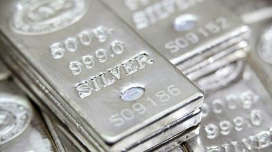 Short squeeze: l'argento vola e Goldman Sachs avverte i fondi