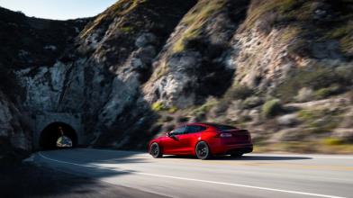 Tesla KO dopo le consegne trimestrali, cosa fare ora con le azioni?