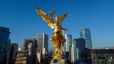 Oro in rialzo, tensioni in Medio Oriente spingono domanda beni rifugio