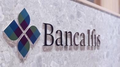 Banca Ifis: nel 1° semestre utile a +50%, cosa fare con le azioni?