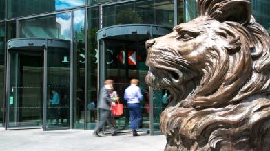 Trimestrale HSBC batte le stime, riparte il buyback