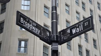 Wall Street: investitori si rifugiano nelle azioni con dividendi alti