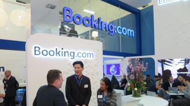 Booking vola dopo marcia indietro di OpenAI su checkout diretto