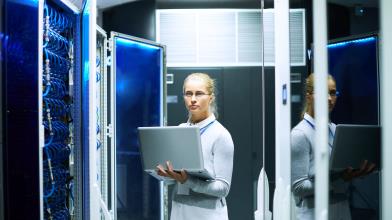 Super Micro espande in Europa la produzione di server AI, cosa fare?