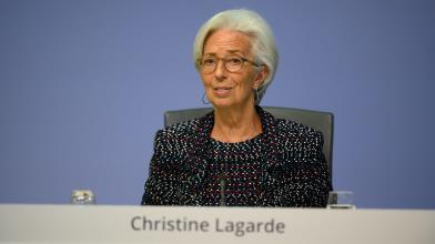 Bollettino BCE: tassi saliranno ancora, rischi inflazione al rialzo