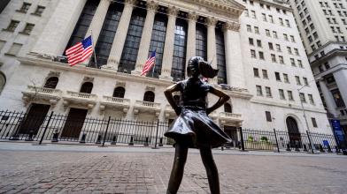 Wall Street Oggi: Adobe crolla, petrolio e inflazione PCE in focus