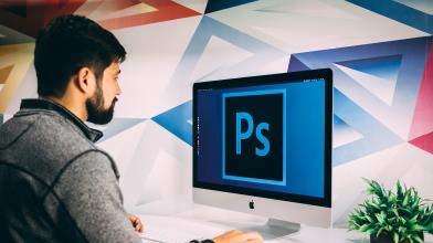 Adobe scivola in Borsa tra timori su AI e nuove mosse di Apple