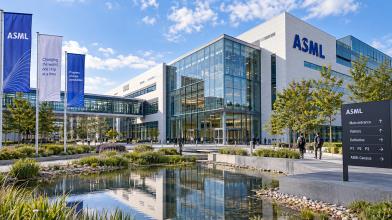 ASML alza le stime 2026: ricavi record e ordini fino al 2030