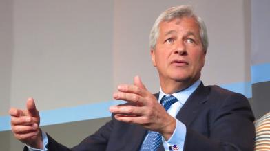Trimestrale JP Morgan batte le attese, azioni incerte a Wall Street
