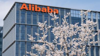 Alibaba: utile trimestrale batte le attese, le azioni salgono in Borsa