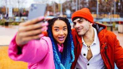 Amazon sfida Apple e Samsung con lo smartphone AI