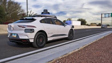 Azioni Alphabet in volo a Wall Street con i robotaxi Waymo?