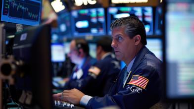Wall Street Oggi: greggio giù, ma il rally sull'AI perde slancio