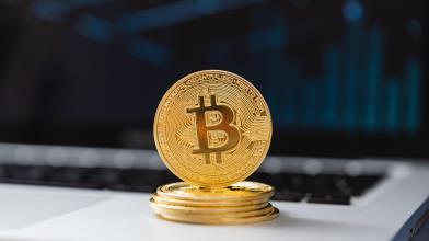 Bitcoin continua a salire, ora c'è chi lo vede a 1 milione di dollari