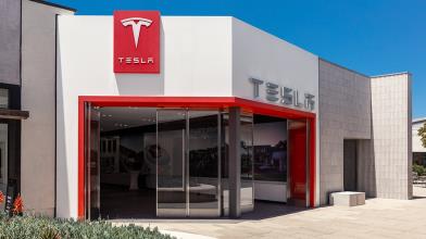 Azioni Tesla: due segnali tecnici che potrebbero fermare il rally