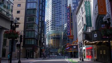 Paramount rilancia per Warner Bros, cosa fare in Borsa con le azioni?