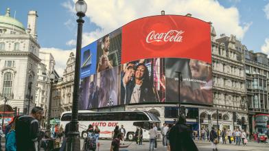 Coca Cola: rialzo prezzi spinge la trimestrale, per analisti è "buy"