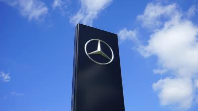 Auto elettriche: anche Mercedes lancia la sfida a Tesla