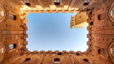 MPS vara il piano 2026-2030, dividendi al 100% dell'utile