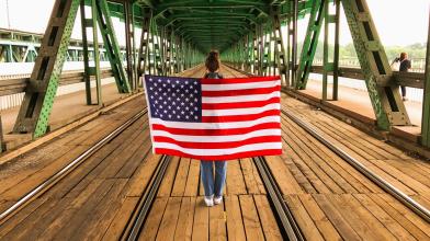 Wall Street Oggi: Paramount Skydance e Netflix spiccano il volo