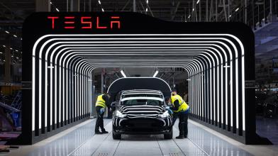 Tesla: origini, storia e sviluppo del pioniere delle auto elettriche