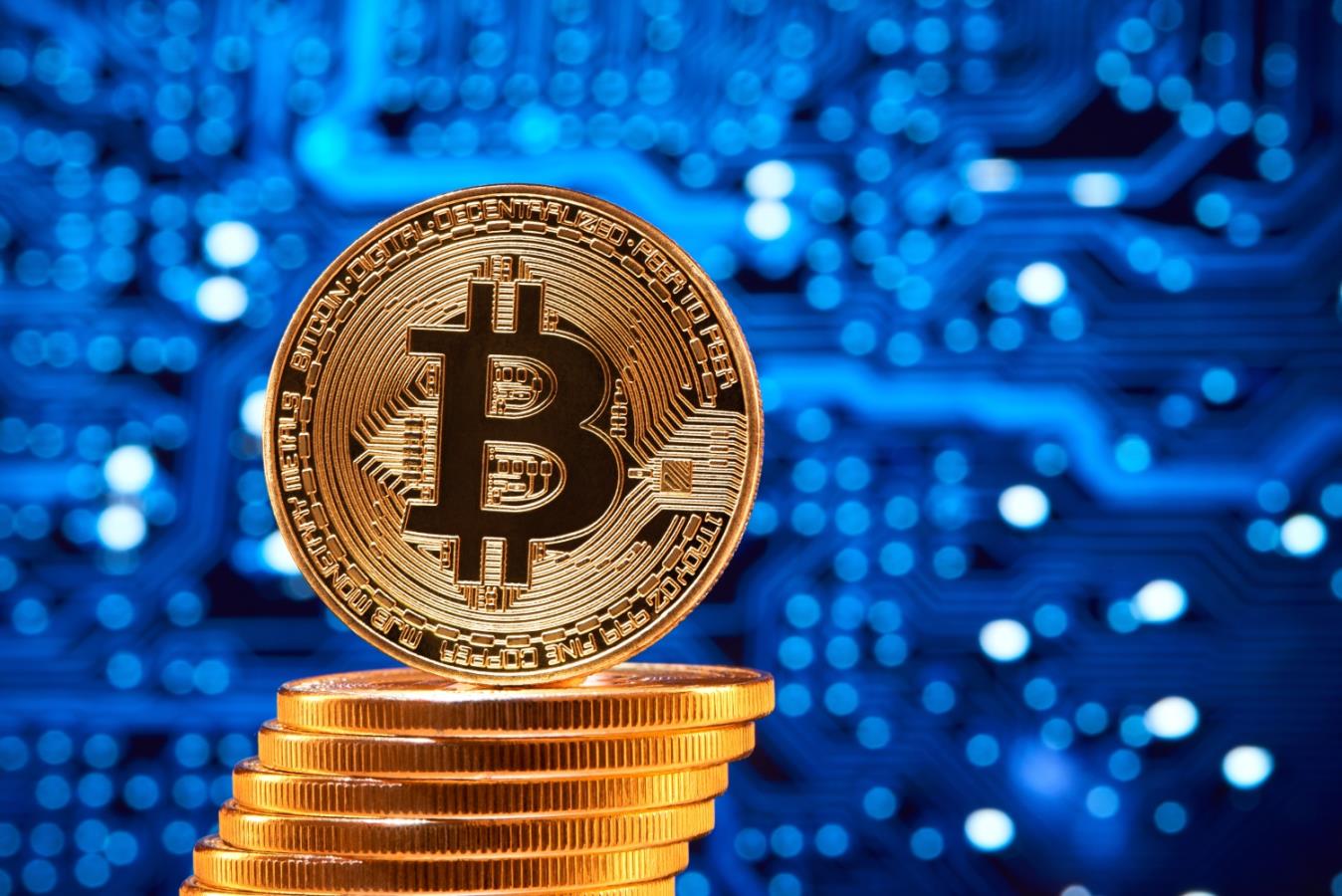 Bitcoin in rosso con tensioni in Medio Oriente, nuovi long a ottobre?