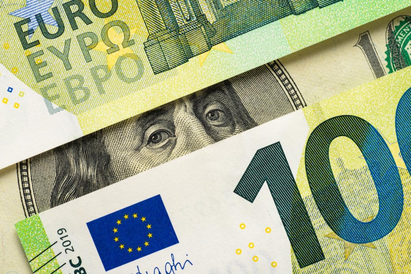 Forex: EUR/USD, il dollaro non sfonda