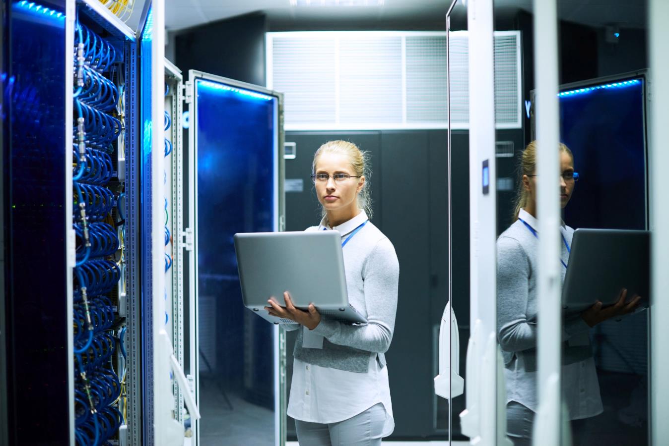 Super Micro espande in Europa la produzione di server AI, cosa fare?