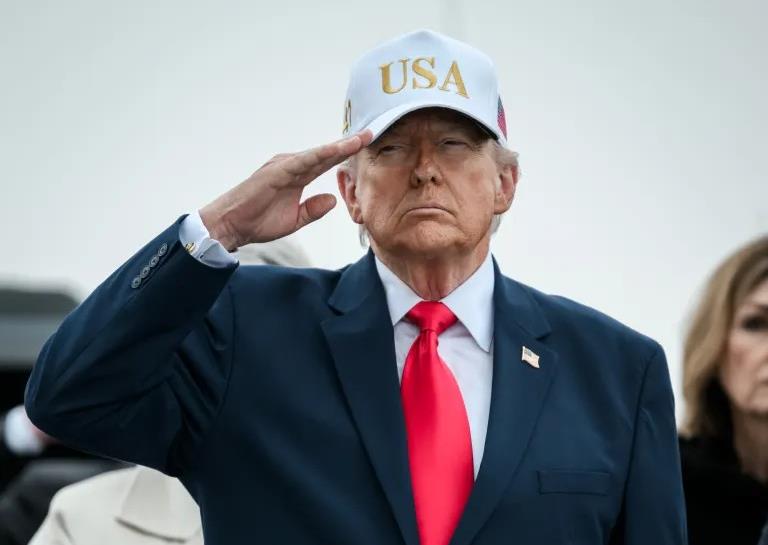 Petrolio: Trump spinge i prezzi sotto il 100 dollari