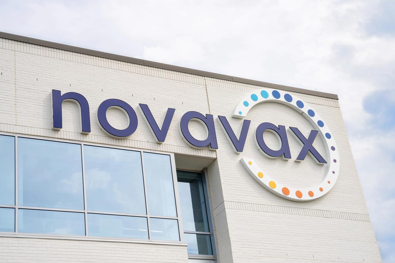 Novavax: accordo miliardario con Sanofi sui vaccini